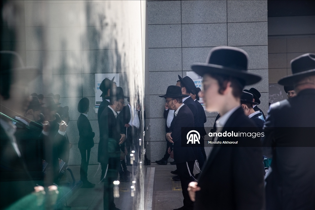 Десятки тысяч ультраортодоксов протестуют против призыва в Иерусалиме