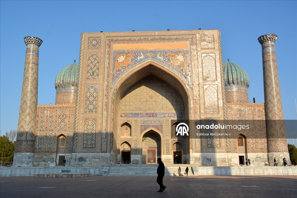 UNESCO Genel Konferansının başladığı Semerkant, tarihi ve kültürel yapılarıyla öne çıkıyor
