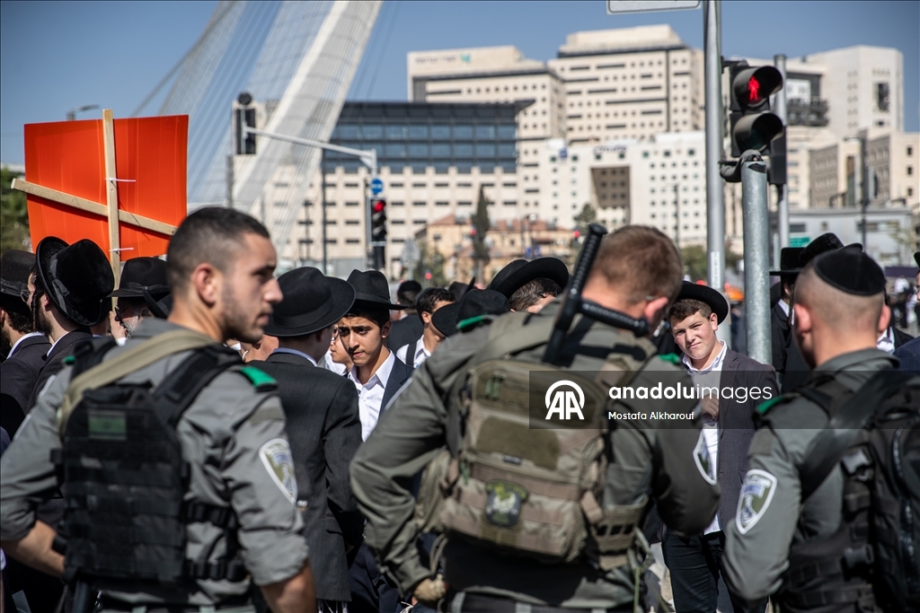 Десятки тысяч ультраортодоксов протестуют против призыва в Иерусалиме