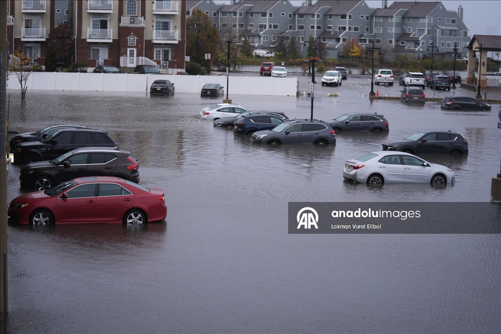 ABD’de şiddetli yağış hayatı olumsuz etkiledi