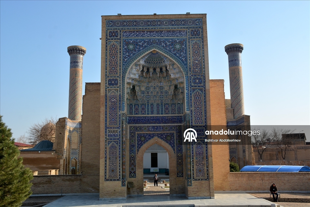 UNESCO Genel Konferansının başladığı Semerkant, tarihi ve kültürel yapılarıyla öne çıkıyor