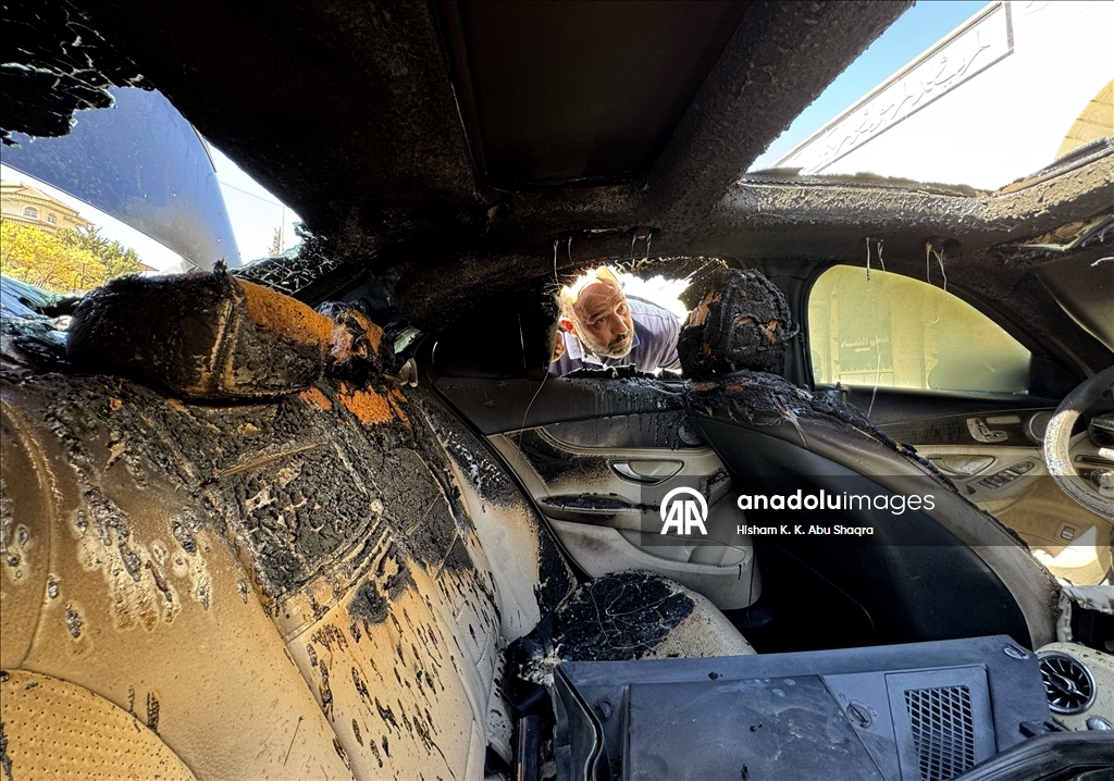 Filistin topraklarını gasbeden İsrailliler Batı Şeria'da Filistinlilerin araçlarını yaktı