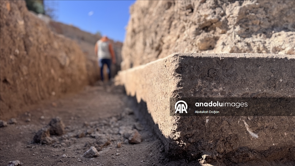 Foundation of one of the Seljuk-era castle gates uncover in Konya