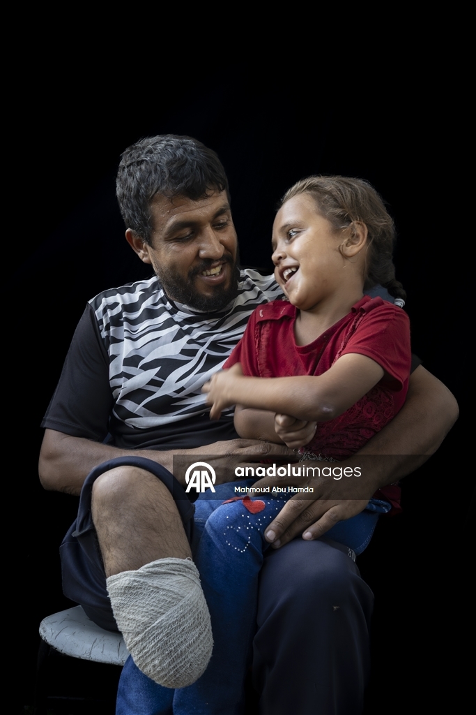 Палестинец Махмуд Саллуут, ставший инвалидом после израильских атак, борется за жизнь