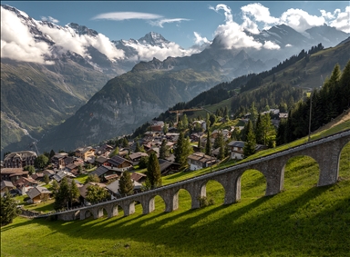 وادي "لاوتربرونن" السويسري.. طبيعة ساحرة كالخيال