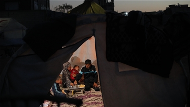 Gazze’de karanlıkta yaşam mücadelesi