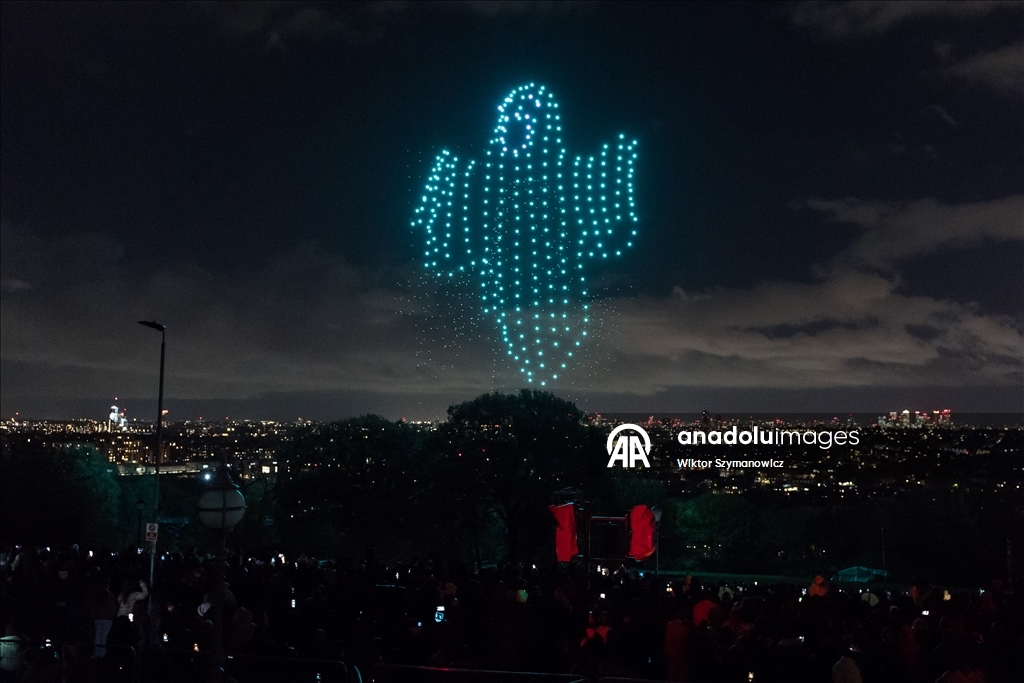 Londra'da 2025 Havai Fişek ve Drone Festivali gerçekleştirildi
