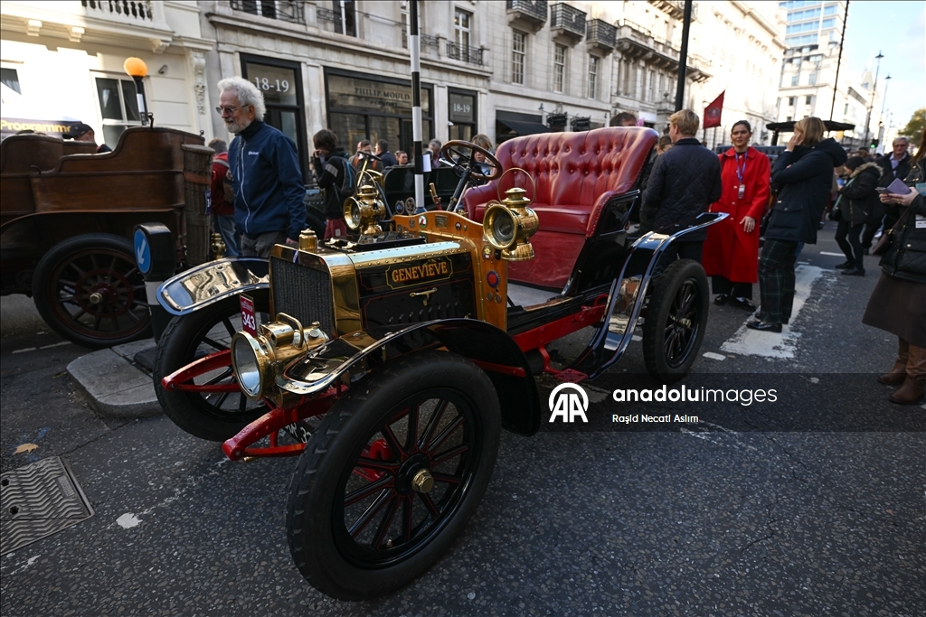 Veteran Otomobiller Londra Sokaklarını Renklendirdi