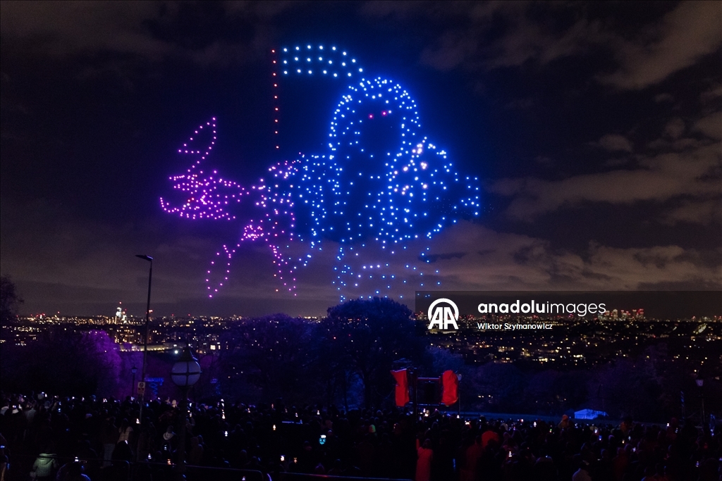 Londra'da 2025 Havai Fişek ve Drone Festivali gerçekleştirildi