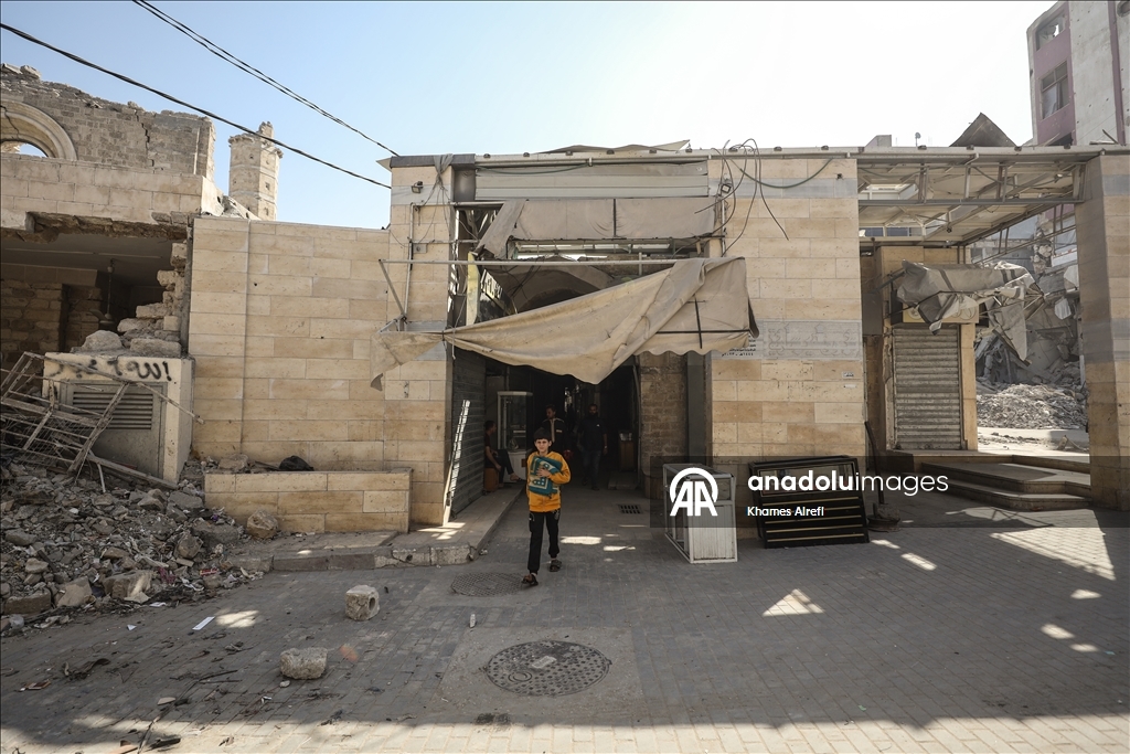 İsrail saldırılarında yıkıma uğrayan Büyük Ömer Camisi