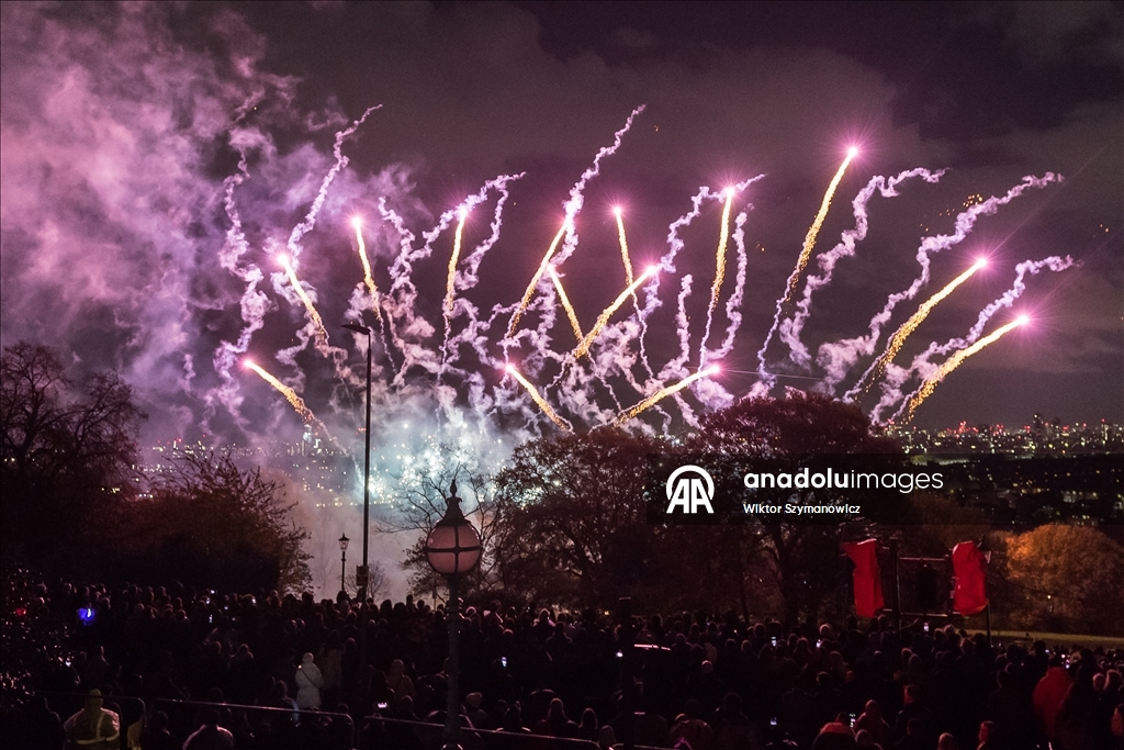 Londra'da 2025 Havai Fişek ve Drone Festivali gerçekleştirildi