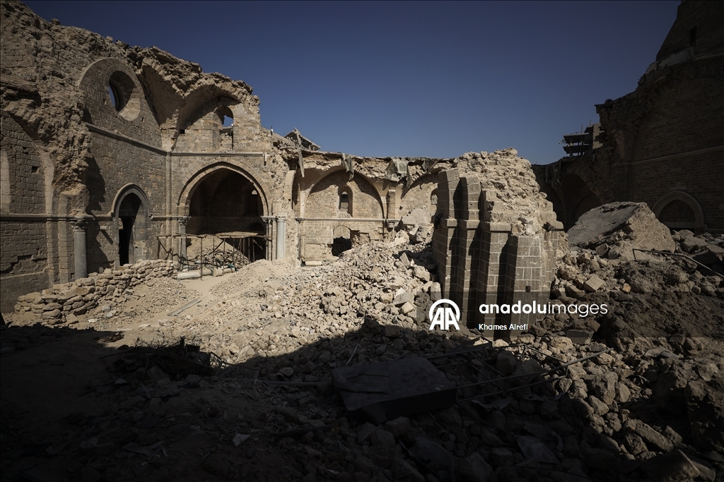 İsrail saldırılarında yıkıma uğrayan Büyük Ömer Camisi