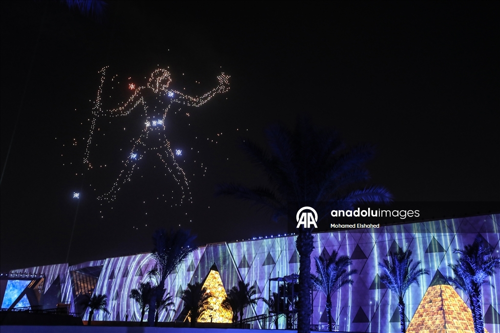 Mısır'da "dördüncü piramit" olarak adlandırılan Büyük Mısır Müzesi törenle açıldı