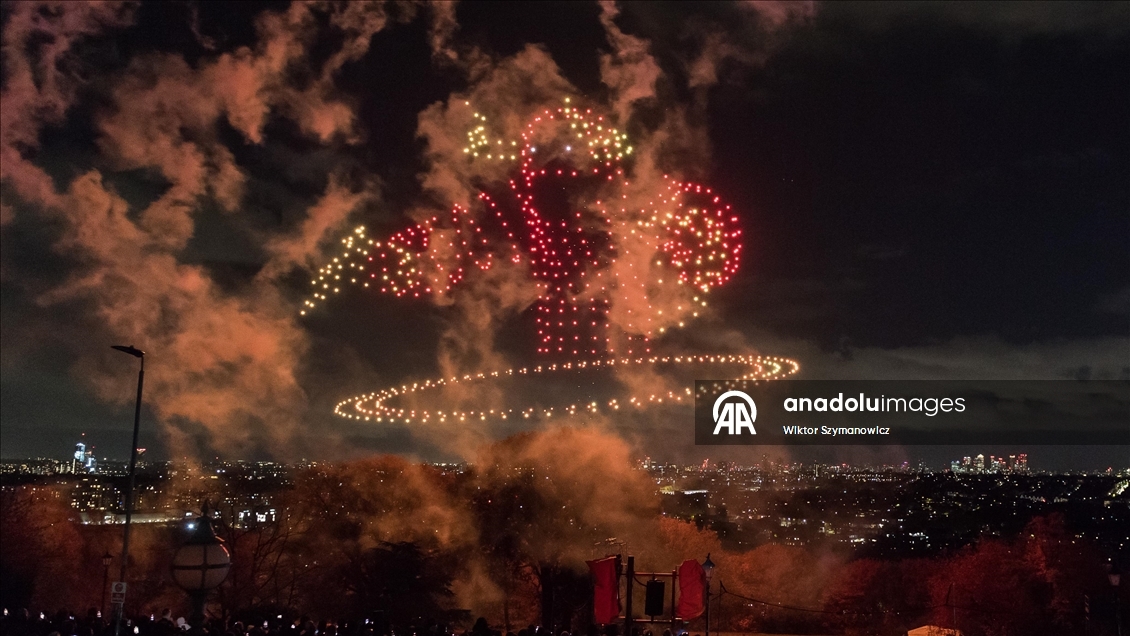 Londra'da 2025 Havai Fişek ve Drone Festivali gerçekleştirildi