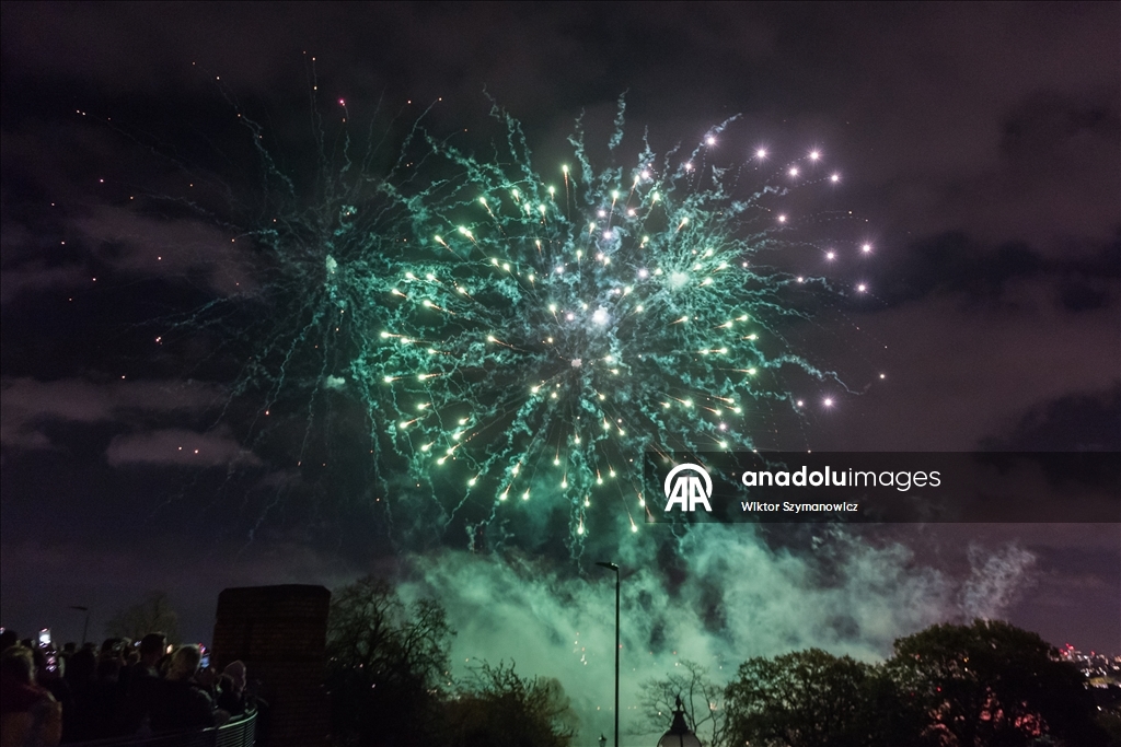 Londra'da 2025 Havai Fişek ve Drone Festivali gerçekleştirildi