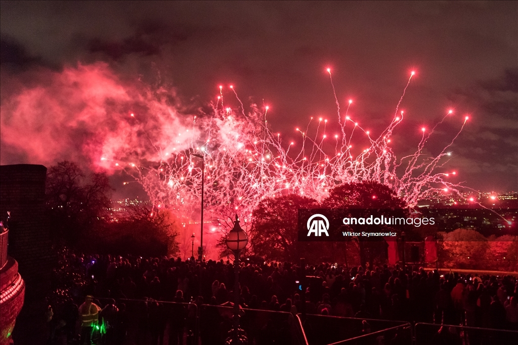 Londra'da 2025 Havai Fişek ve Drone Festivali gerçekleştirildi