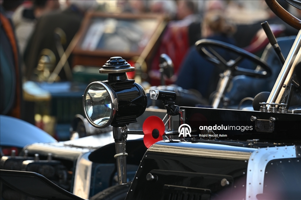 Veteran Otomobiller Londra Sokaklarını Renklendirdi