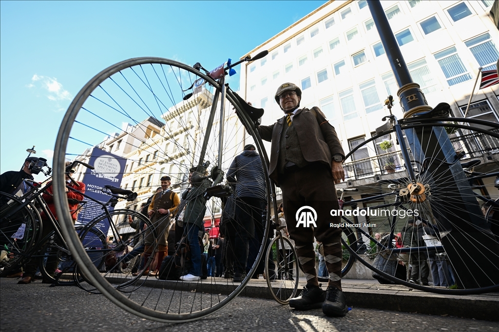 Veteran Otomobiller Londra Sokaklarını Renklendirdi
