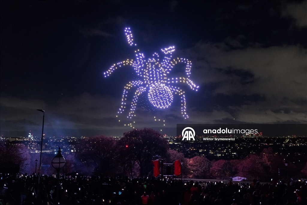 Londra'da 2025 Havai Fişek ve Drone Festivali gerçekleştirildi