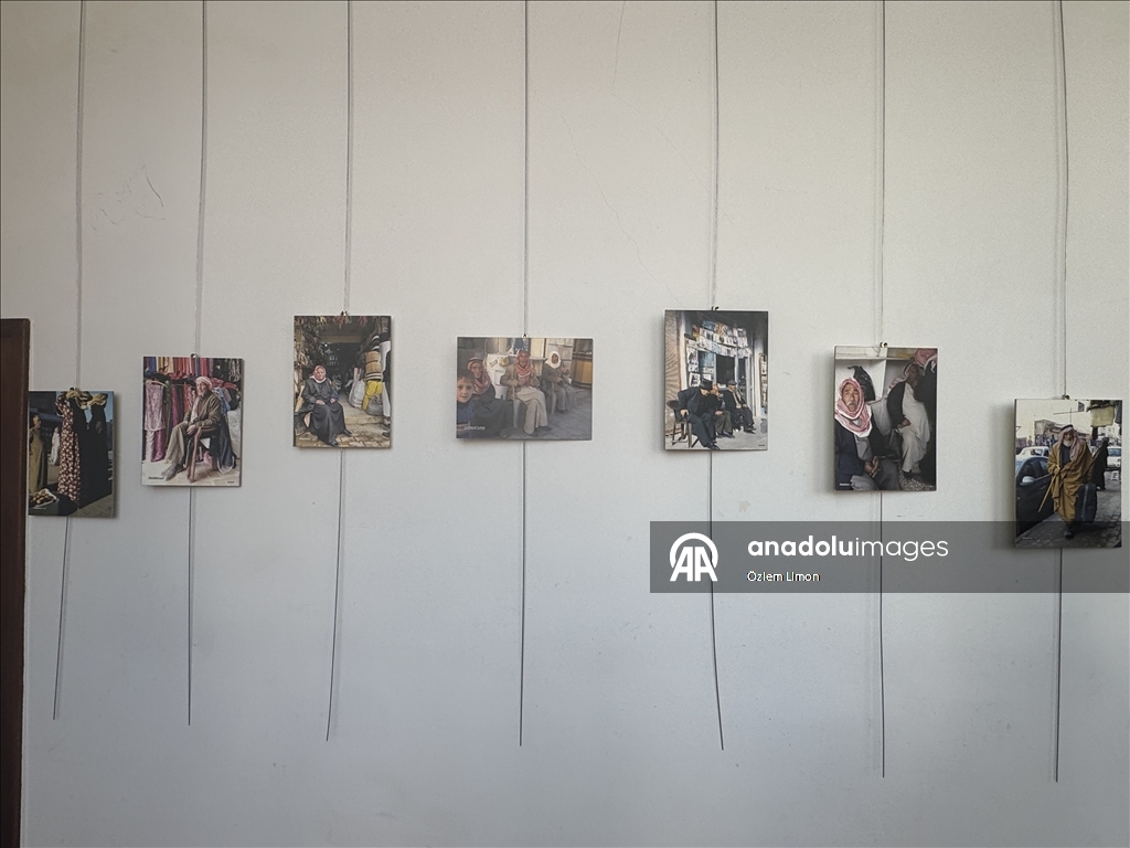 "ذكريات وطني".. معرض للمصور السوري أحمد البكار في إسطنبول
