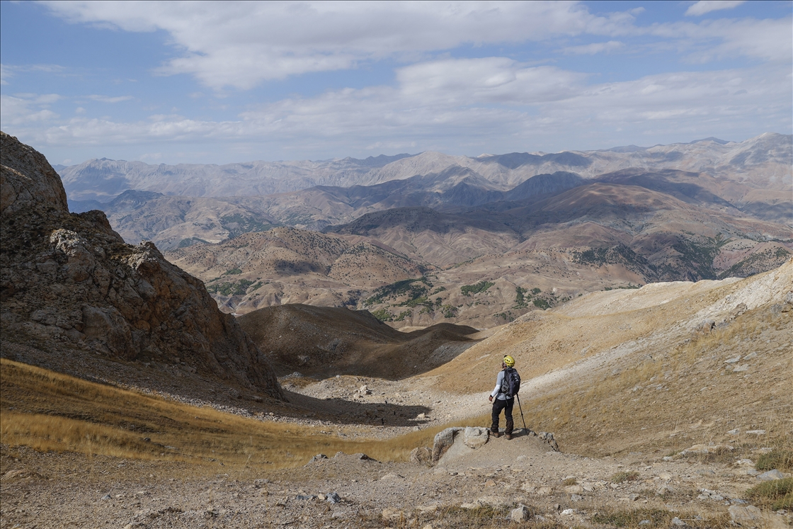 "سلطان بابا" التركي.. صخور ومناظر خلابة تجذب عشاق المغامرة