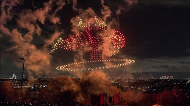 Londra'da 2025 Havai Fişek ve Drone Festivali gerçekleştirildi