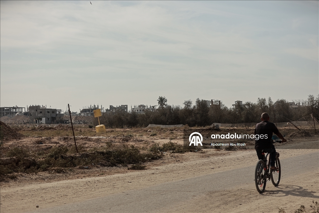 İsrail ordusu Deyr el-Belah’ın doğusundaki tampon bölgede sınır işaretleri koydu