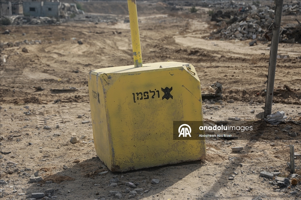 İsrail ordusu Deyr el-Belah’ın doğusundaki tampon bölgede sınır işaretleri koydu