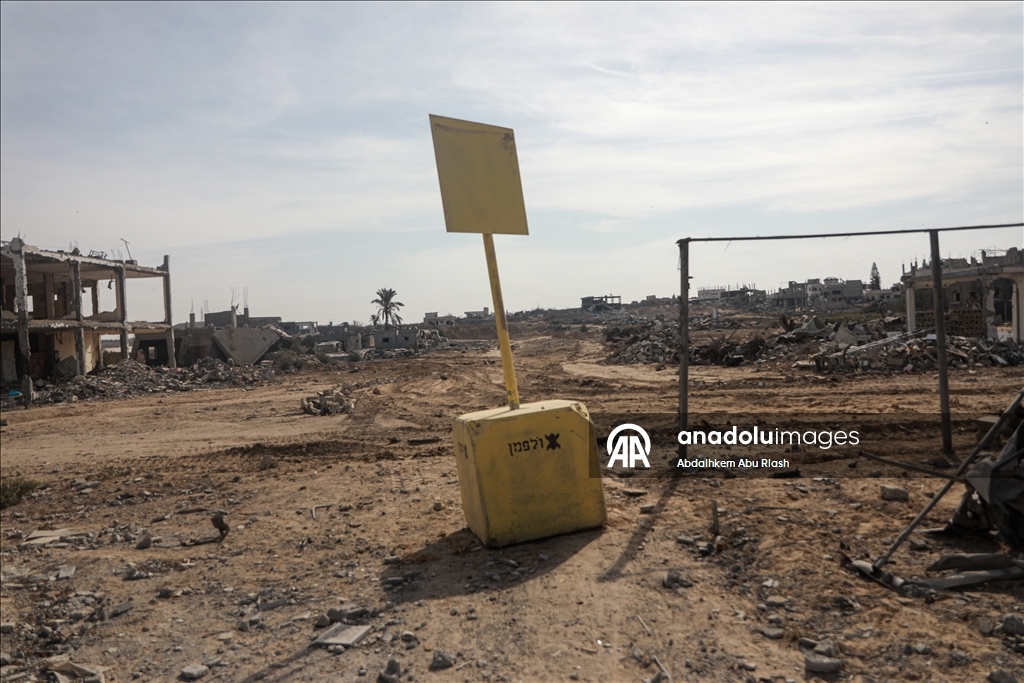 İsrail ordusu Deyr el-Belah’ın doğusundaki tampon bölgede sınır işaretleri koydu