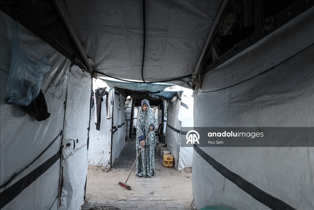 Gazze'deki Nuseyrat Kampı’nda yıkımın gölgesinde günlük yaşam