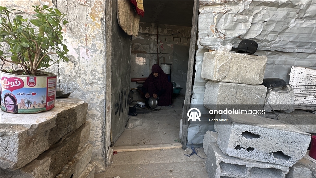 Gazze’de 70 yakınını kaybeden Fatma, yıkılmış mahallesinde hayata tutunuyor