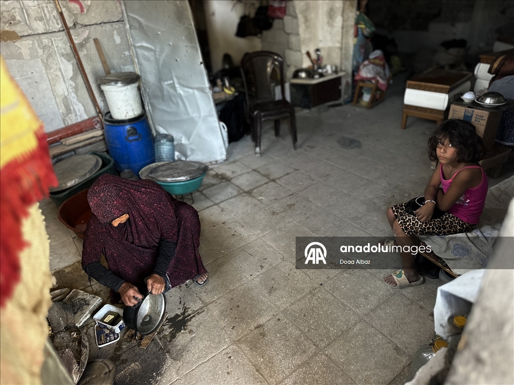 Gazze’de 70 yakınını kaybeden Fatma, yıkılmış mahallesinde hayata tutunuyor