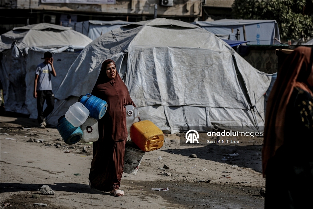 В осажденной Газе тысячи палестинцев испытывают трудности с доступом к чистой воде