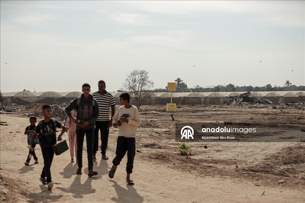 İsrail ordusu Deyr el-Belah’ın doğusundaki tampon bölgede sınır işaretleri koydu