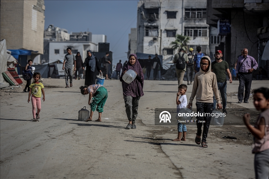В осажденной Газе тысячи палестинцев испытывают трудности с доступом к чистой воде