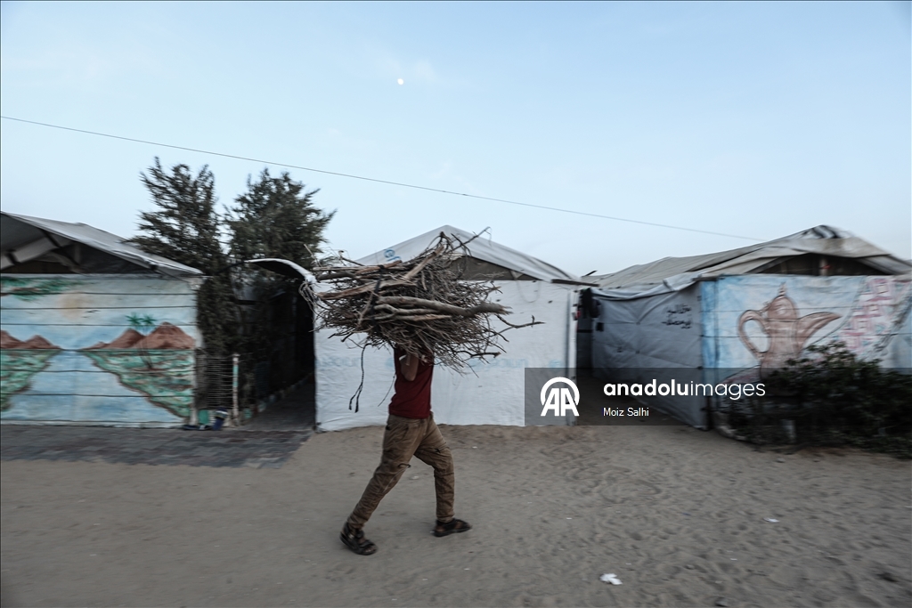 Gazze'deki Nuseyrat Kampı’nda yıkımın gölgesinde günlük yaşam