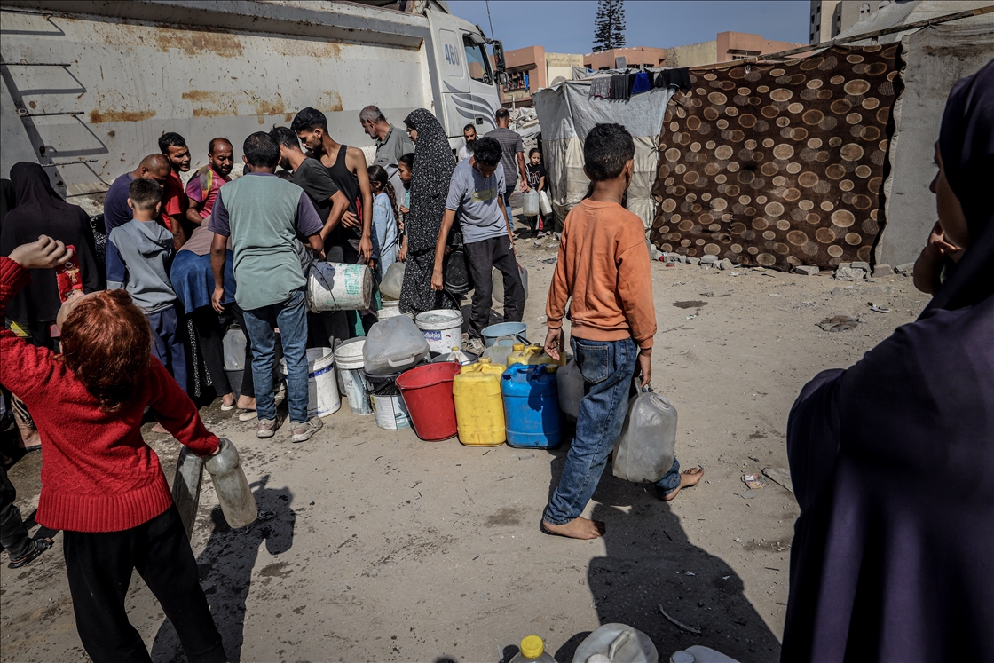 В осажденной Газе тысячи палестинцев испытывают трудности с доступом к чистой воде 