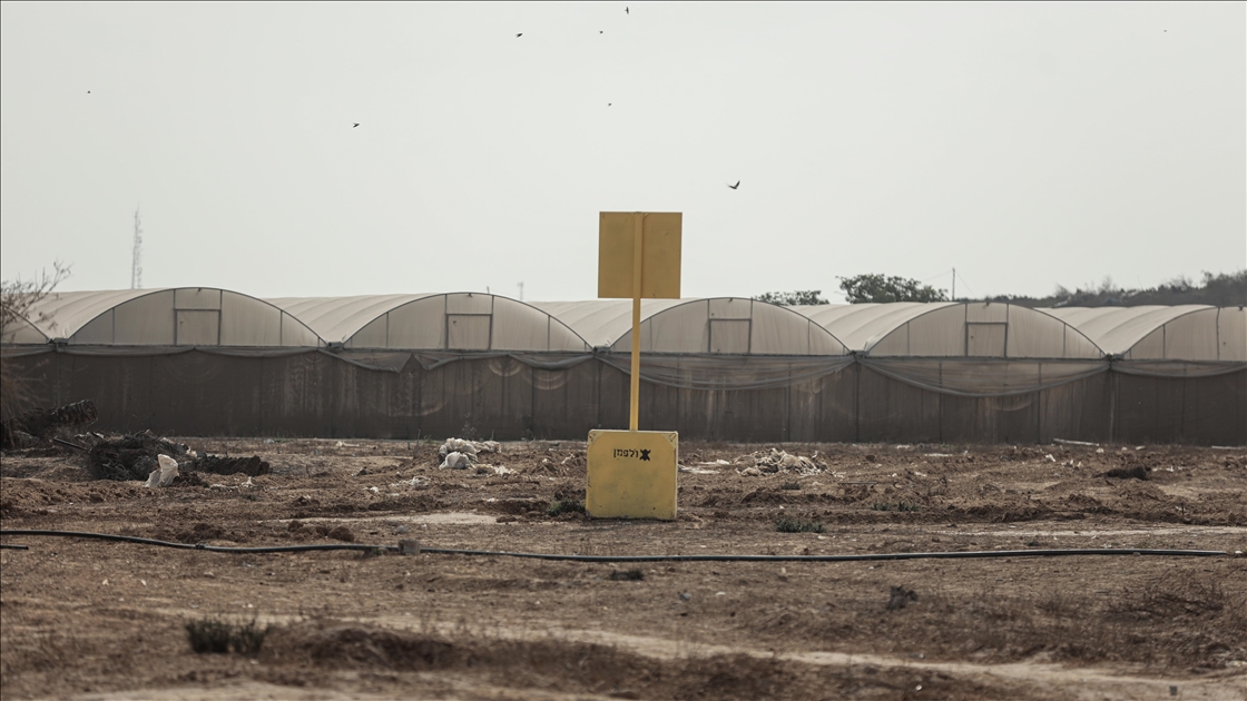 İsrail ordusu Deyr el-Belah’ın doğusundaki tampon bölgede sınır işaretleri koydu