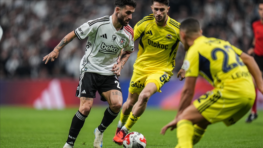 Fenerbahçe, deplasmanda Beşiktaş'ı 3-2 yendi