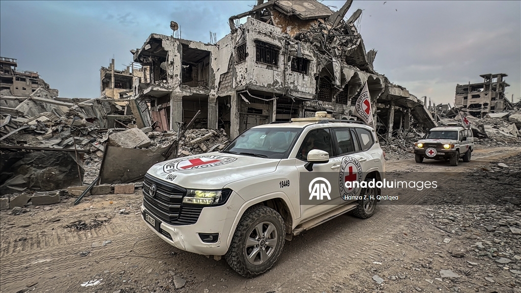 Gazze'de İsrailli esirlerin cesetlerini arama çalışmaları sürüyor