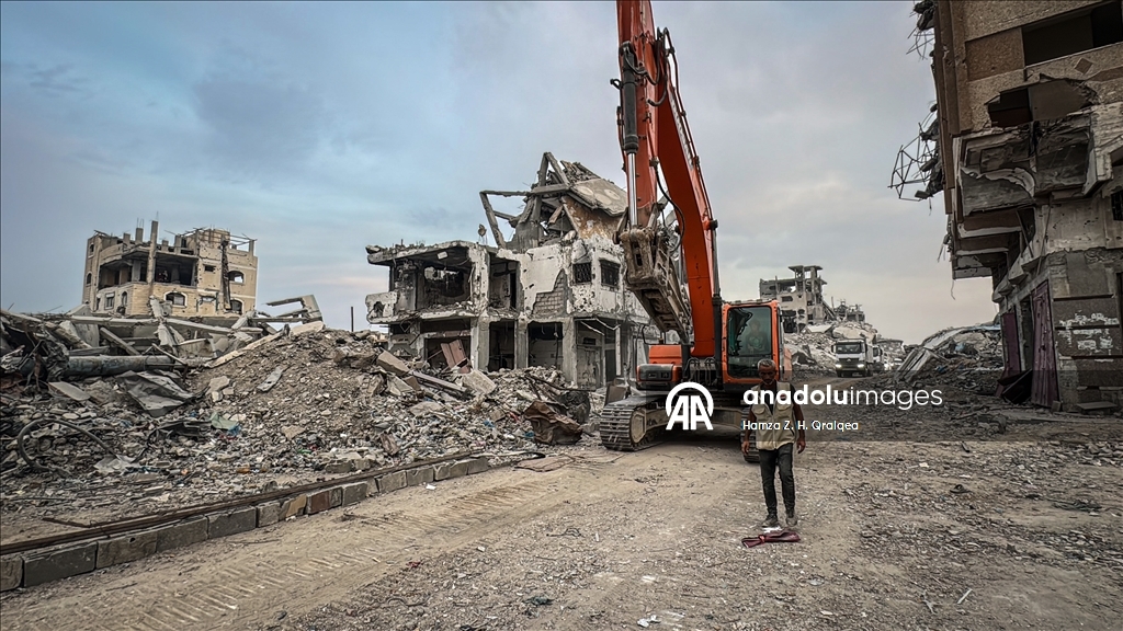 Gazze'de İsrailli esirlerin cesetlerini arama çalışmaları sürüyor