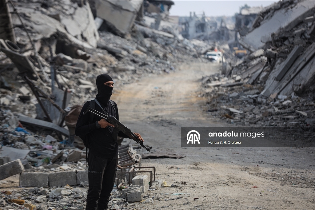 Gazze'de İsrailli esirlerin cesetlerini arama çalışmaları sürüyor