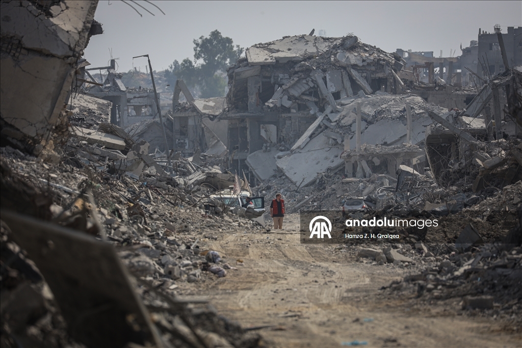 Gazze'de İsrailli esirlerin cesetlerini arama çalışmaları sürüyor