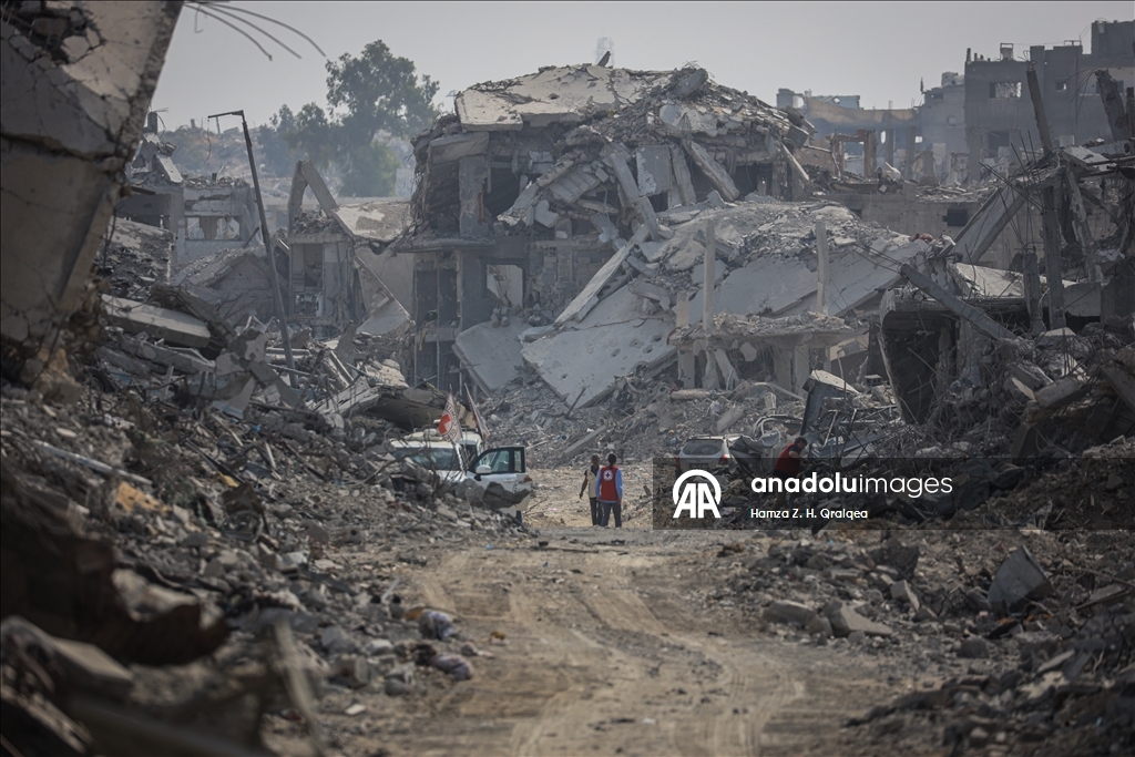Gazze'de İsrailli esirlerin cesetlerini arama çalışmaları sürüyor