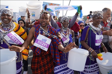 Масаи из Танзании привлекли внимание к проблеме нехватки воды на 47-м Стамбульском марафоне