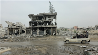 Han Yunus’un doğusundaki Beni Suheyla kavşağı büyük yıkıma uğradı