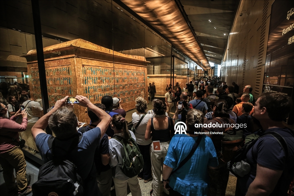 Antik Mısır'ın ünlü firavunlar dönemine ait eserlerin bulunduğu Büyük Mısır Müzesi