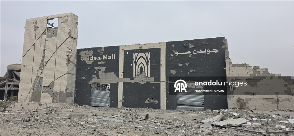 Разрушенная кольцевая развязка Бени-Сухейла и возвращение жителей в Хан-Юнусе