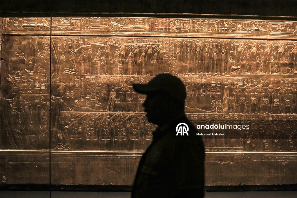 Antik Mısır'ın ünlü firavunlar dönemine ait eserlerin bulunduğu Büyük Mısır Müzesi