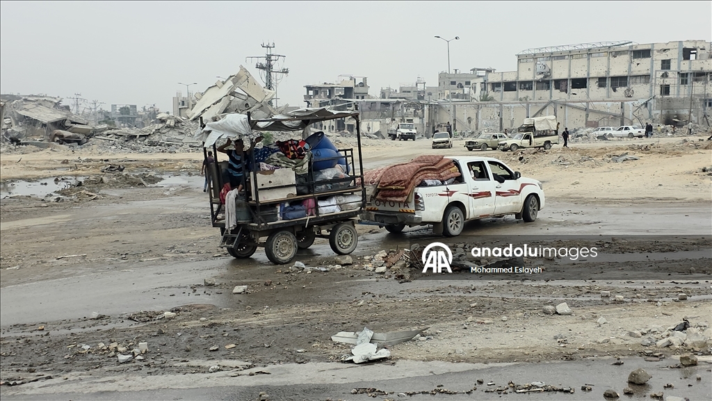 Разрушенная кольцевая развязка Бени-Сухейла и возвращение жителей в Хан-Юнусе